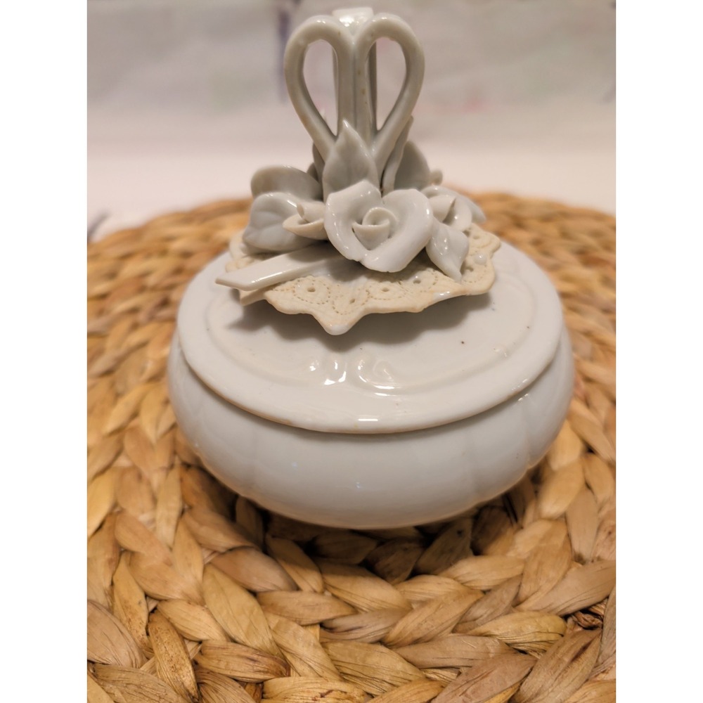 Vintage Porcelain Trinket Box Unoccupied Japan Roses And Lace